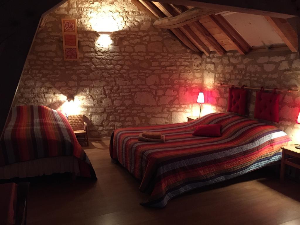 Отель Les Caves Ambillou-Chateau Экстерьер фото